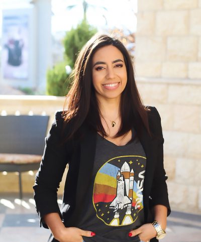 branding with frankie about frankie, brand stylist, graphic designer, brand strategist and business coach